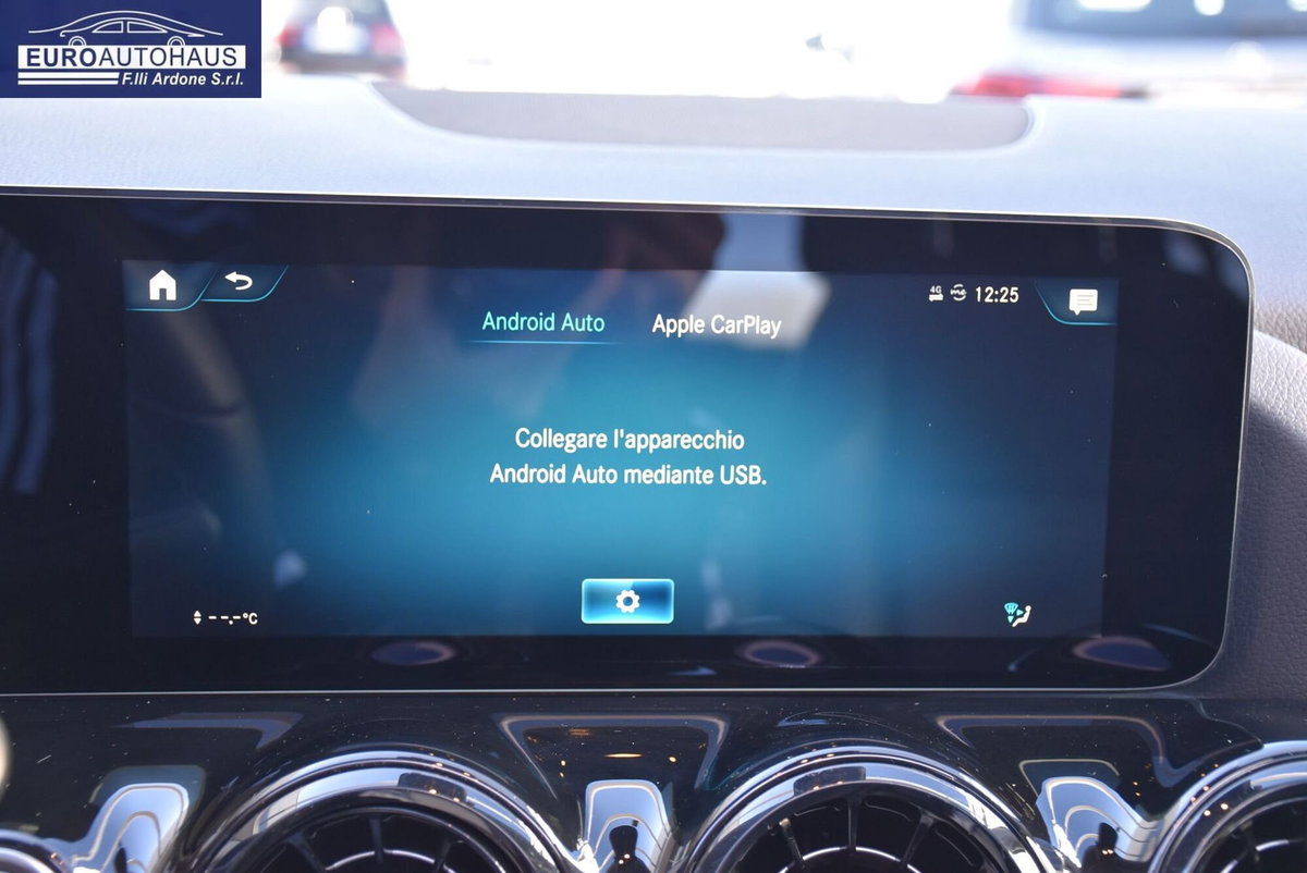 Mercedes-Benz GLA SUV 200 d Business Extra auto (13)