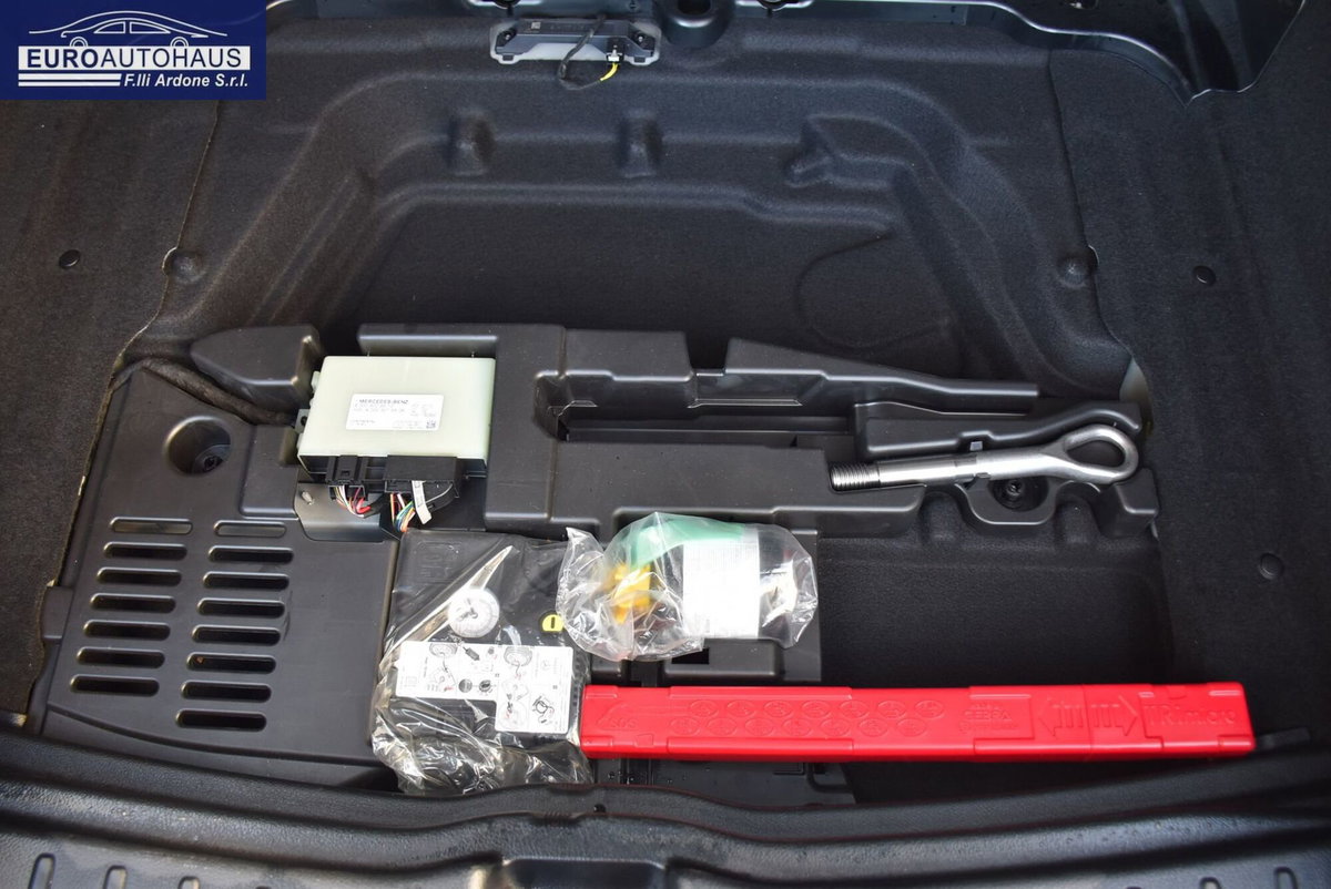 Mercedes-Benz GLA SUV 200 d Business Extra auto (17)