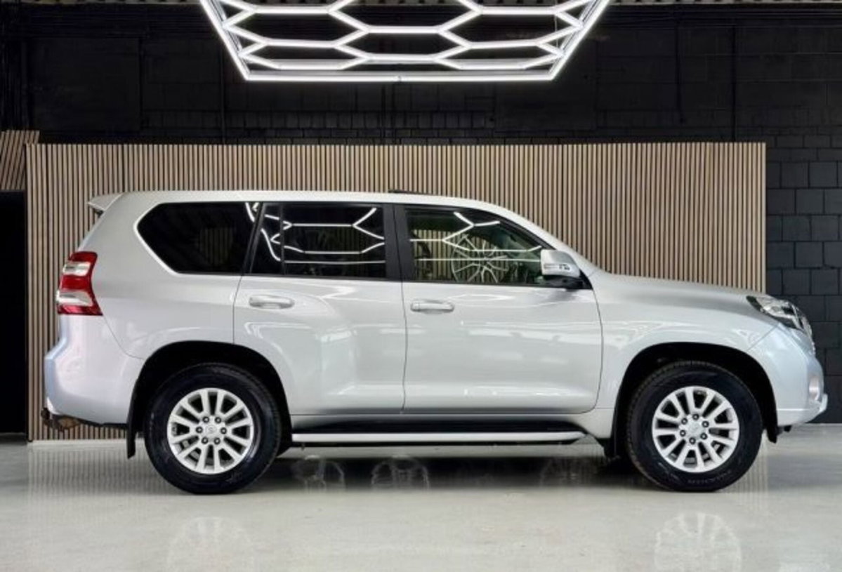 Toyota Land Cruiser 2.8 D4-D 5 porte Lounge (6)