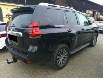 Toyota Land Cruiser 2.8 D4-D 5 porte Lounge (4)