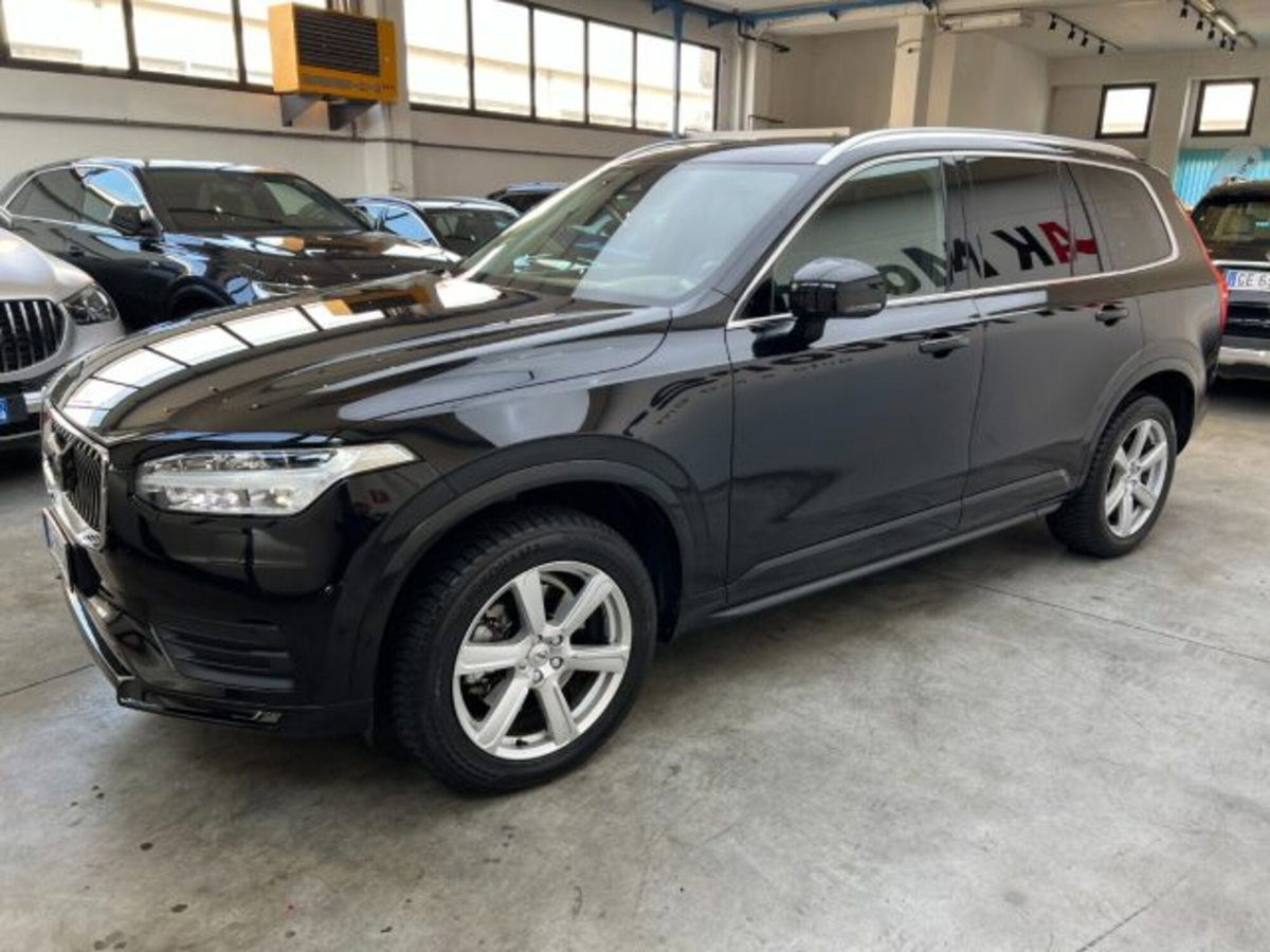 Volvo XC90 B5 (d) AWD automatico 7 posti Core (2)