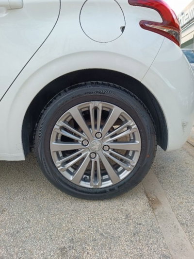 Peugeot 208 82 Stop&Start 5 porte Allure (9)