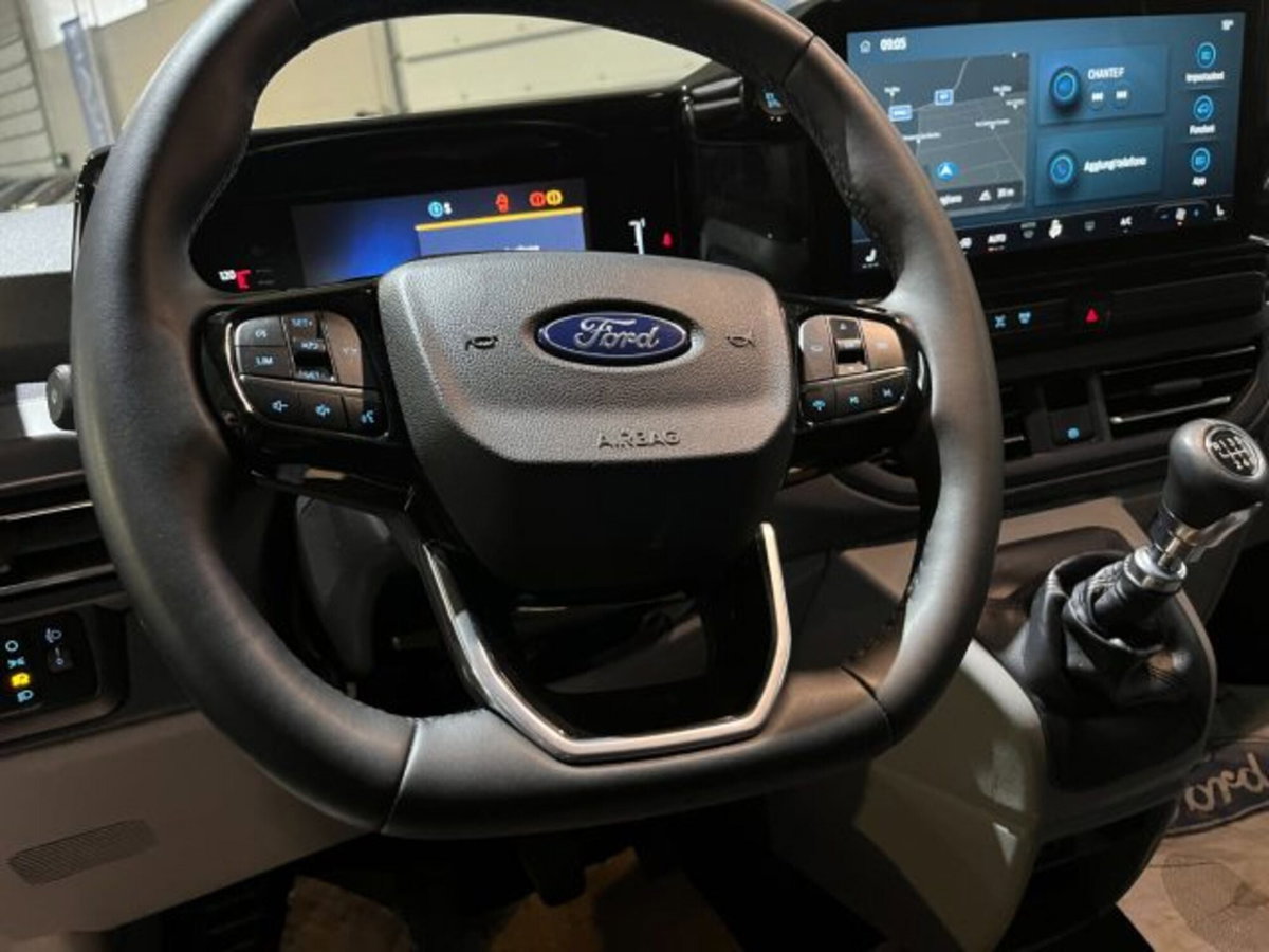 Ford Tourneo Custom 320 2.0 EcoBlue 150CV PL Titanium (10)