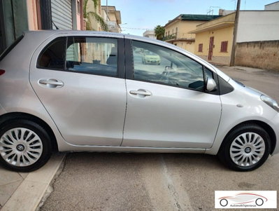 Toyota Yaris 1.3 3 porte M-MT Sol (4)
