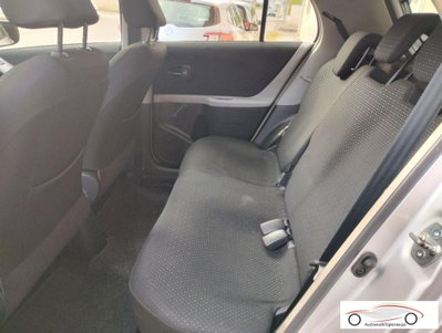 Toyota Yaris 1.3 3 porte M-MT Sol (7)