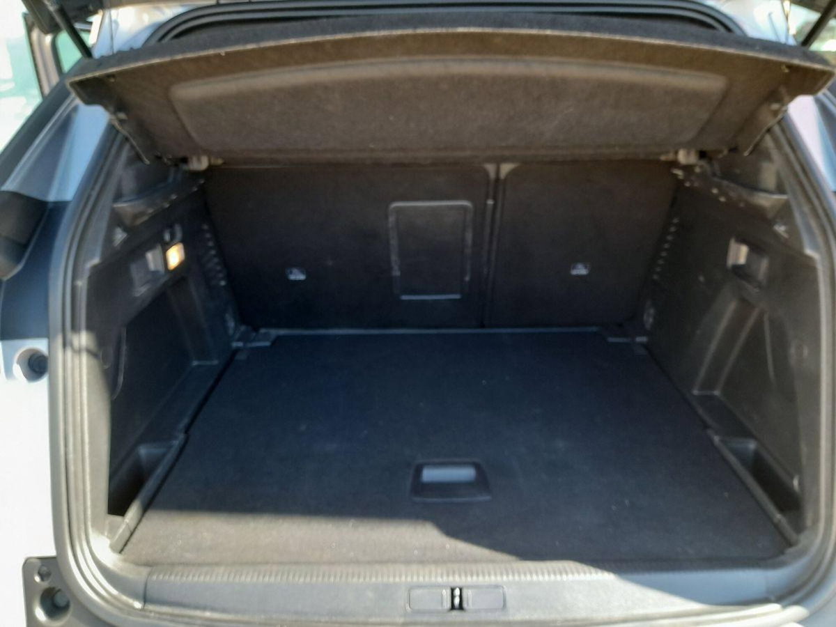 Peugeot 3008 BlueHDi 130 S&S EAT8 Allure Pack (15)