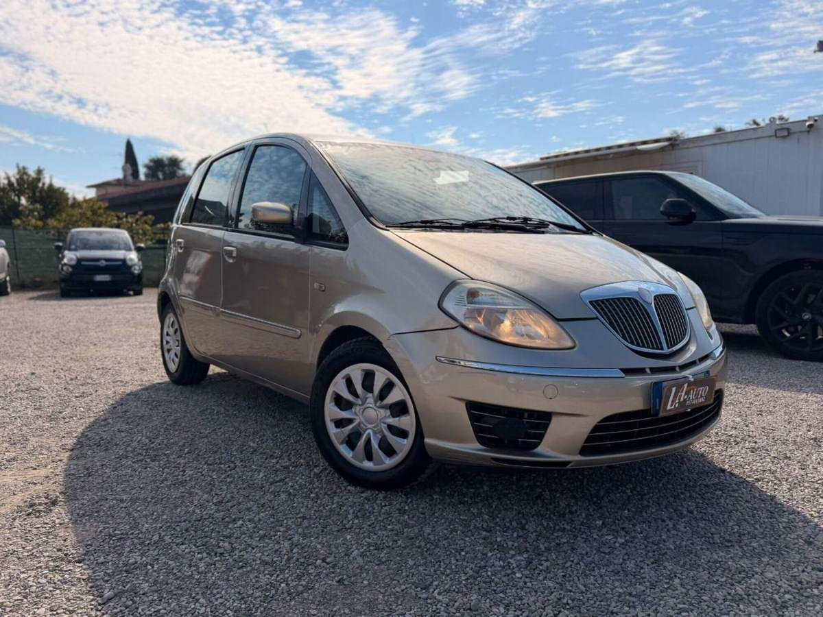 Lancia Musa 1.3 Multijet 16V 70 CV Oro Plus (2)