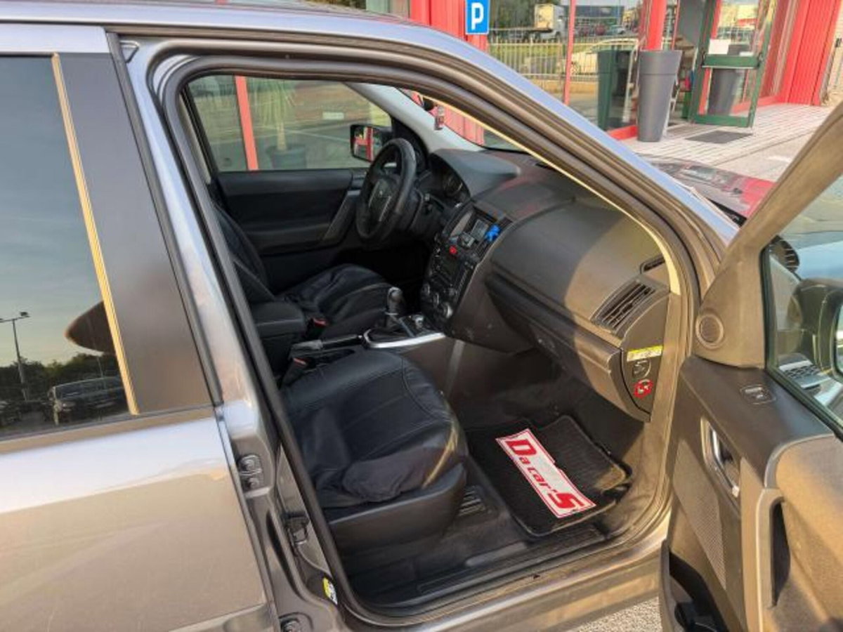 Land Rover Freelander 2.2 TD4 S.W. S (8)