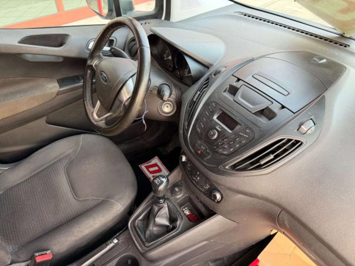 Ford Transit Courier 1.5 TDCi 100CV  Entry (14)
