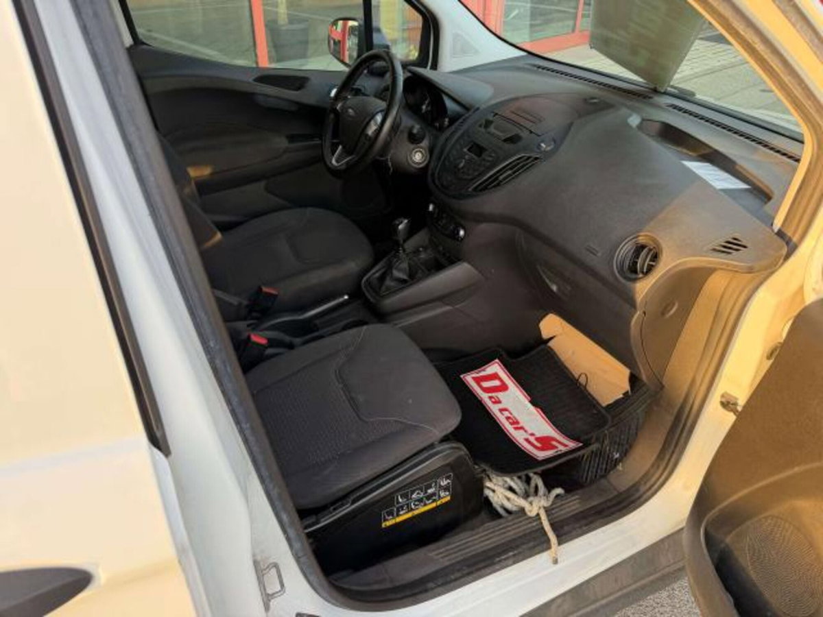 Ford Transit Courier 1.5 TDCi 100CV  Entry (8)