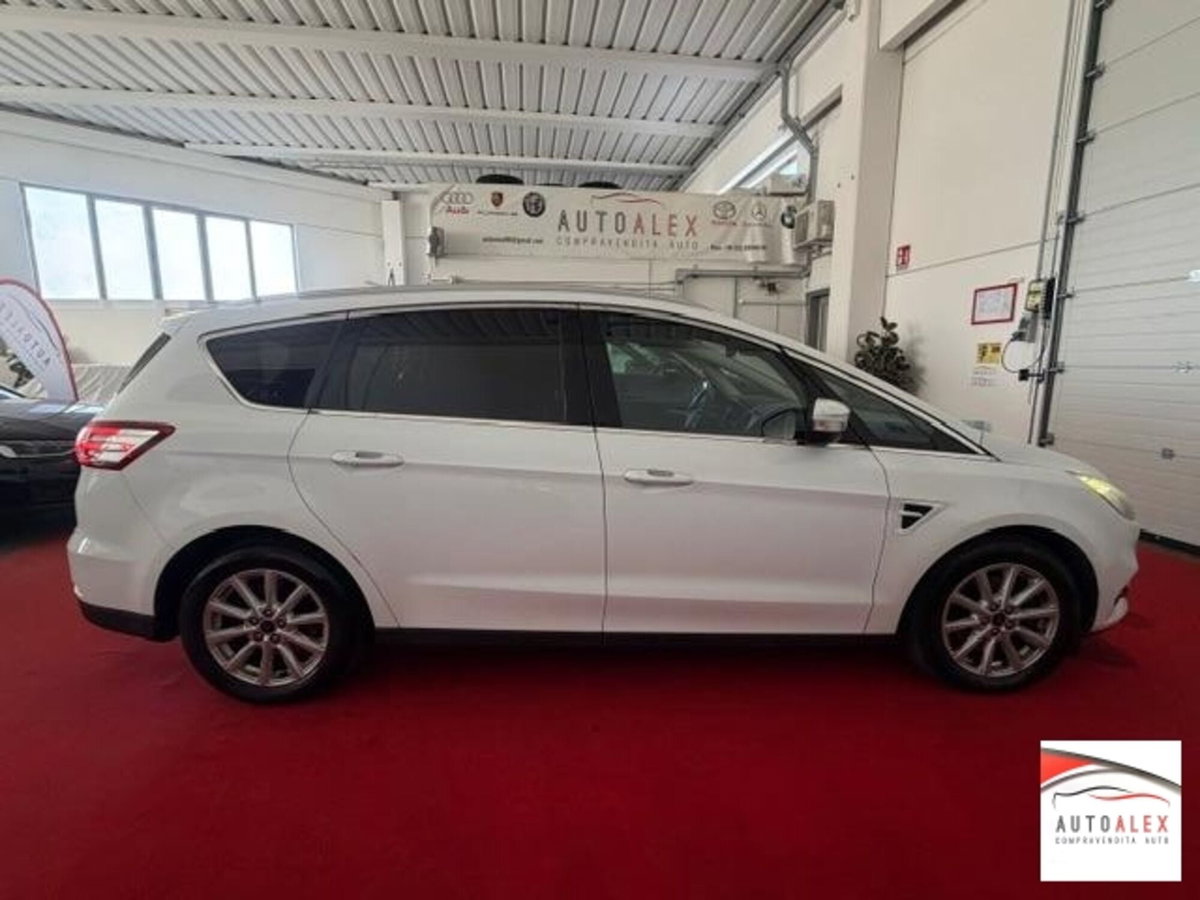 Ford S-Max 2.0 TDCi 180CV S&S Powershift AWD Titanium Business (14)