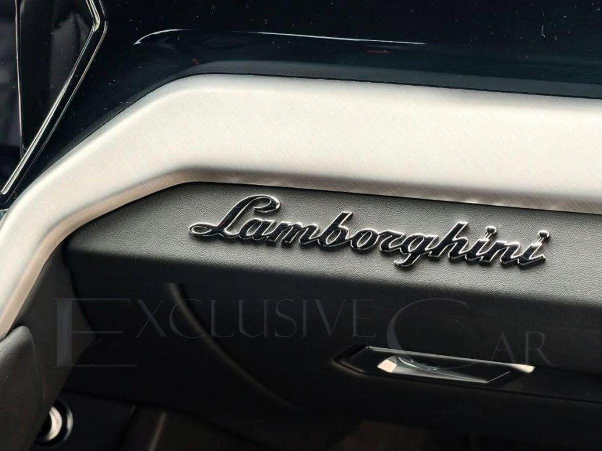 Lamborghini Urus 4.0 (8)