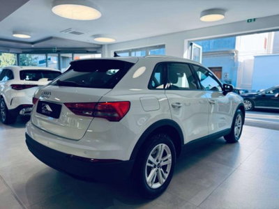 Audi Q3 35 2.0 tdi s-tronic (4)