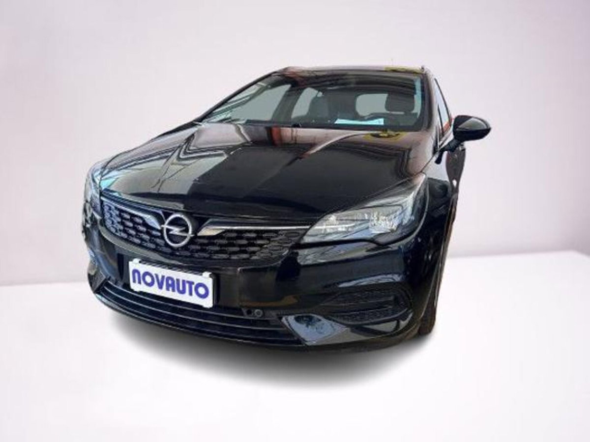Opel Astra 1.5 Turbo Diesel 130 CV AT8 Business Elegance (2)