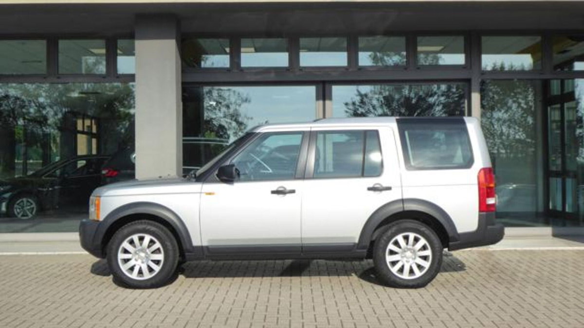 Land Rover Discovery 3 2.7 TDV6 HSE (2)