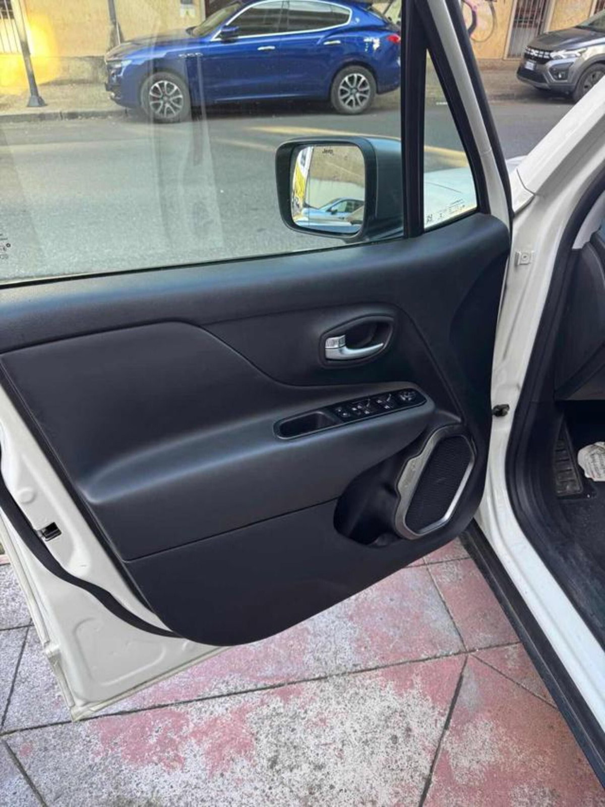 Jeep Renegade 1.0 T3 Limited (8)
