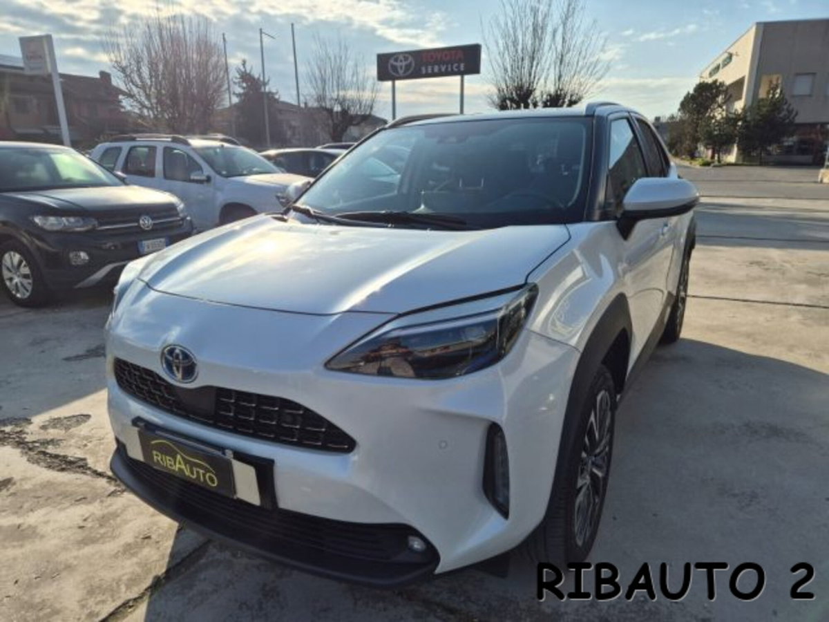 Toyota Yaris Cross 1.5 Hybrid 5p. E-CVT AWD-i Lounge (6)