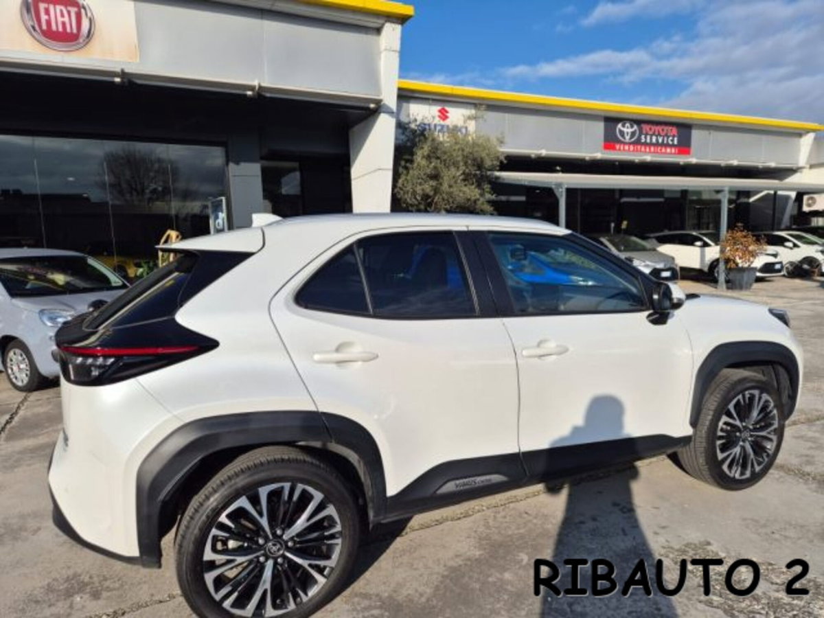 Toyota Yaris Cross 1.5 Hybrid 5p. E-CVT AWD-i Lounge (8)