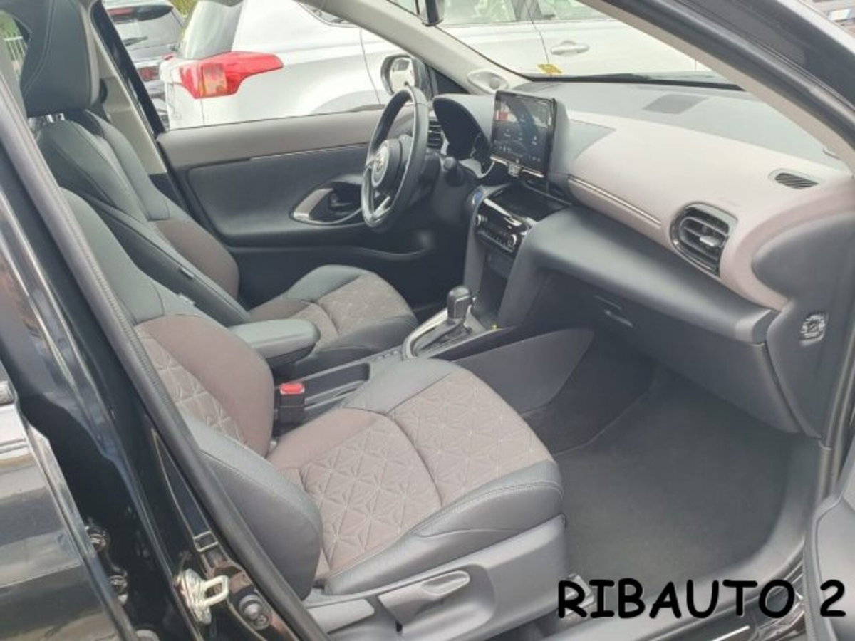 Toyota Yaris Cross 1.5 Hybrid 5p. E-CVT Lounge (16)