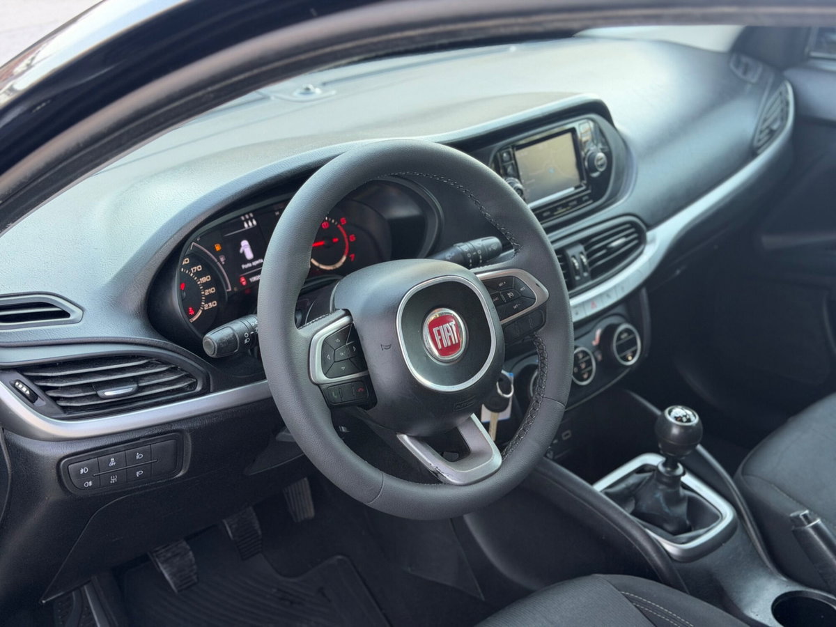 Fiat Tipo Station Wagon Tipo 1.6 Mjt S&S DCT SW Lounge (10)