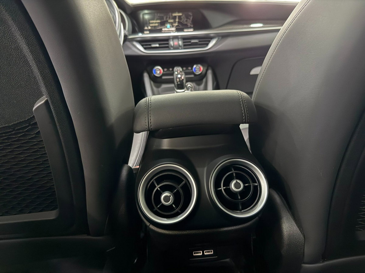 Alfa Romeo Stelvio Stelvio 2.9 Bi-Turbo V6 510 CV AT8 Quadrifoglio (20)