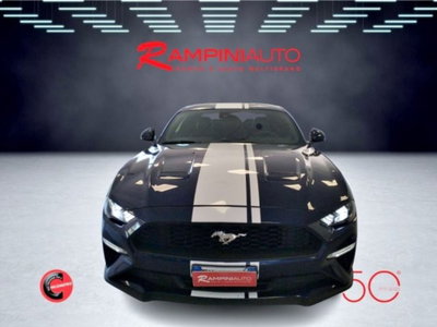 Ford Mustang Coupé Fastback 2.3 EcoBoost (3)