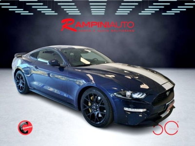 Ford Mustang Coupé Fastback 2.3 EcoBoost (5)