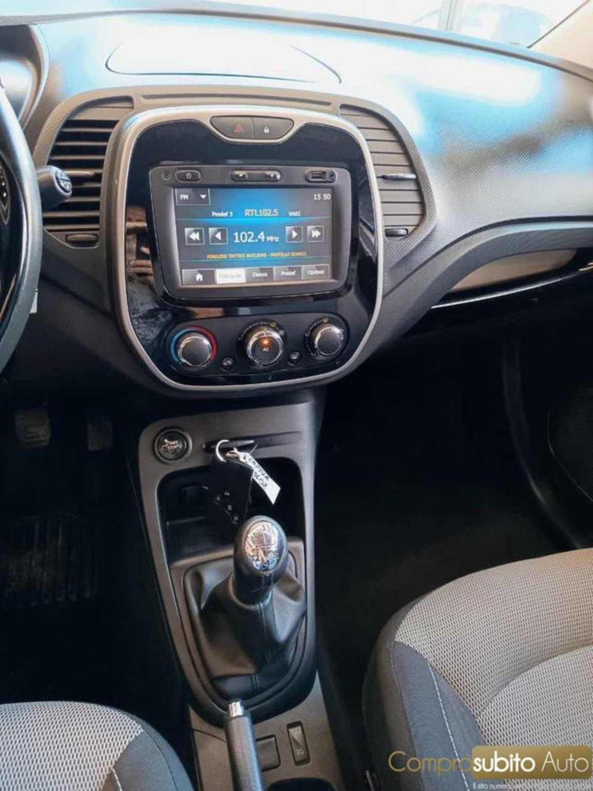 Renault Captur 1.5 dCi 8V 110 CV Start&Stop Iconic (16)
