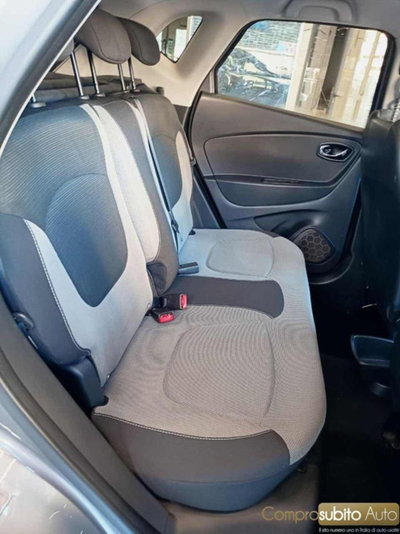Renault Captur 1.5 dCi 8V 110 CV Start&Stop Iconic (9)