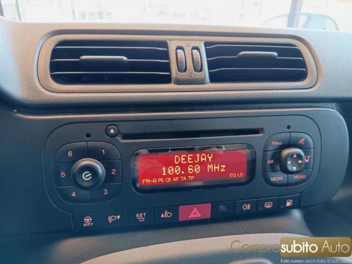 Fiat Panda 0.9 TwinAir Turbo Natural Power Lounge (17)