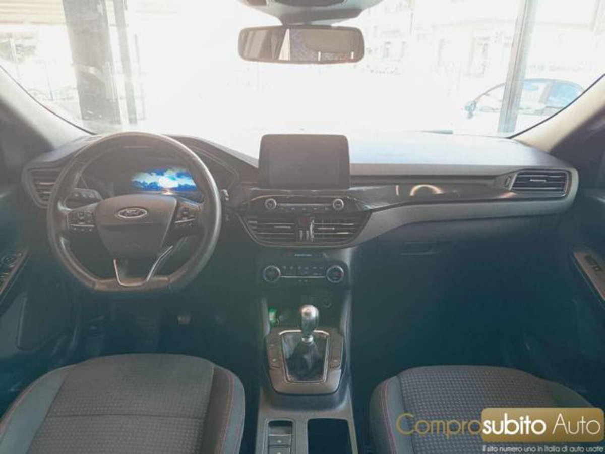 Ford Kuga 1.5 EcoBlue 120 CV 2WD Titanium (13)