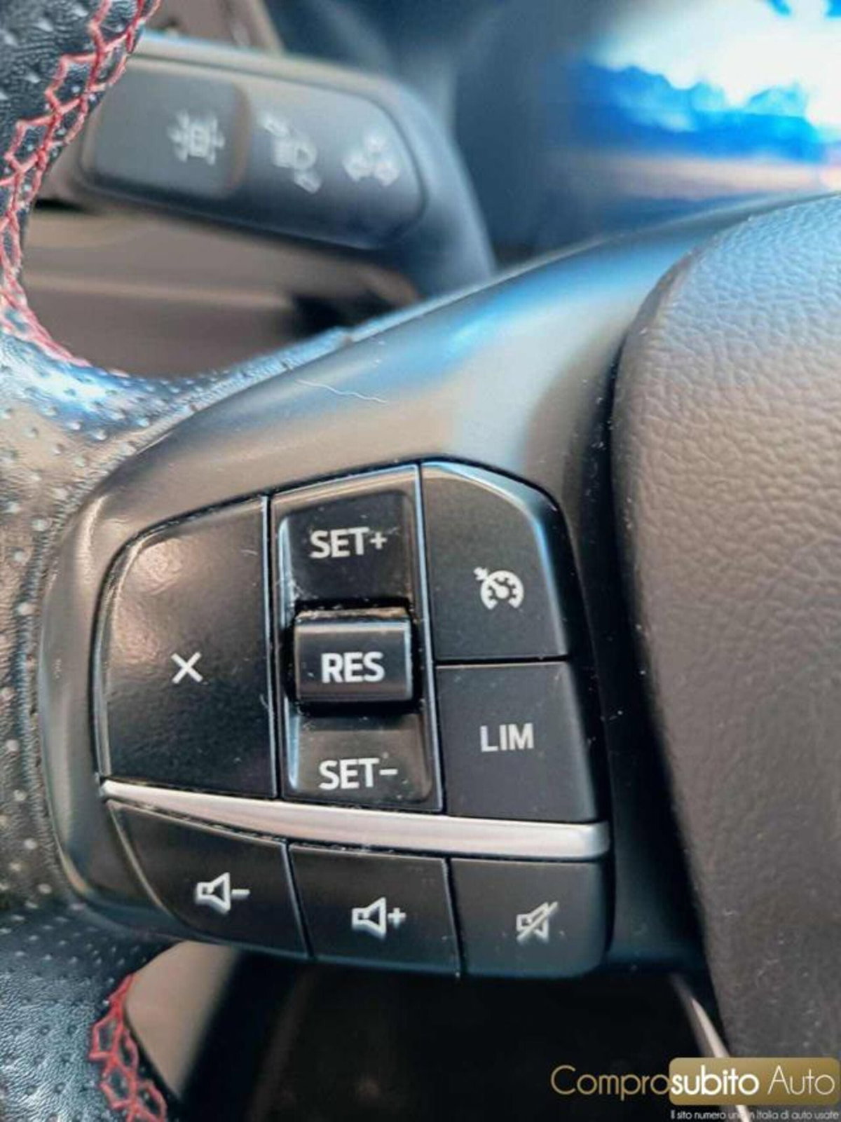 Ford Kuga 1.5 EcoBlue 120 CV 2WD Titanium (18)