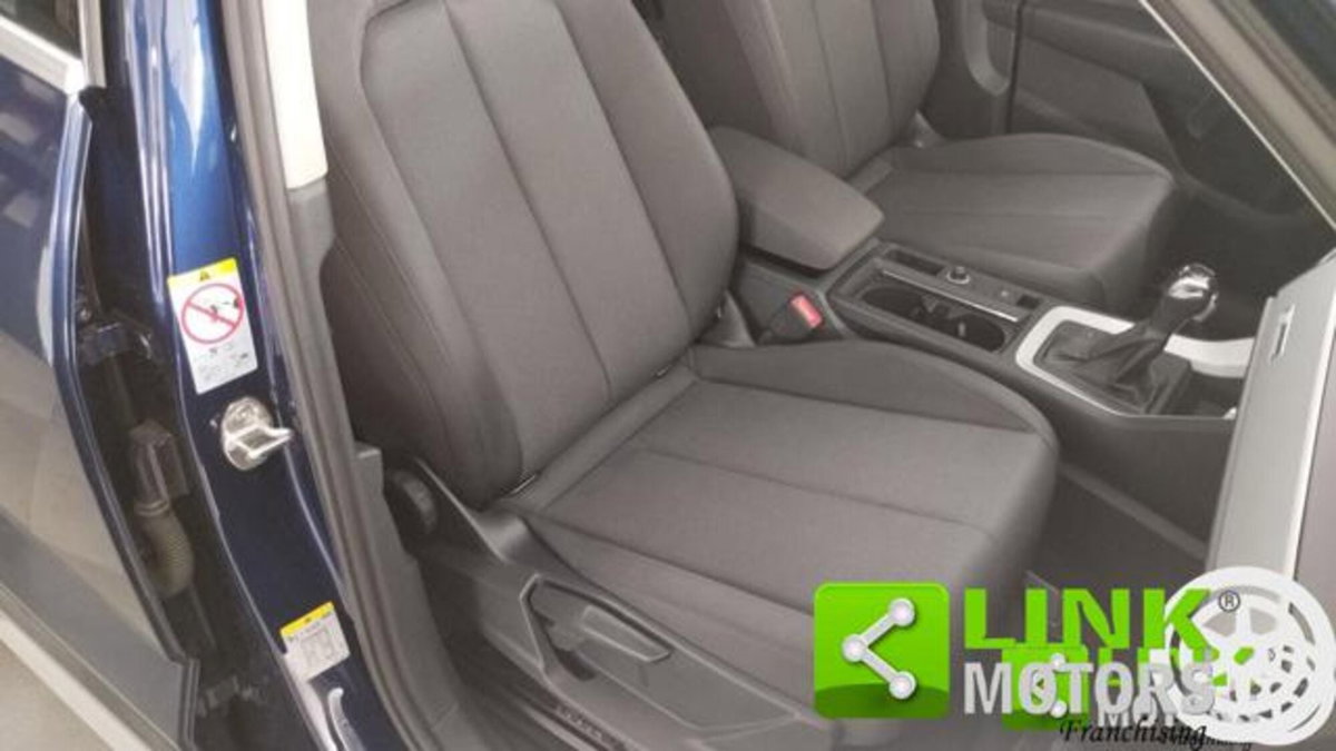 Audi Q3 Sportback 35 2.0 tdi Identity Black s-tronic (18)