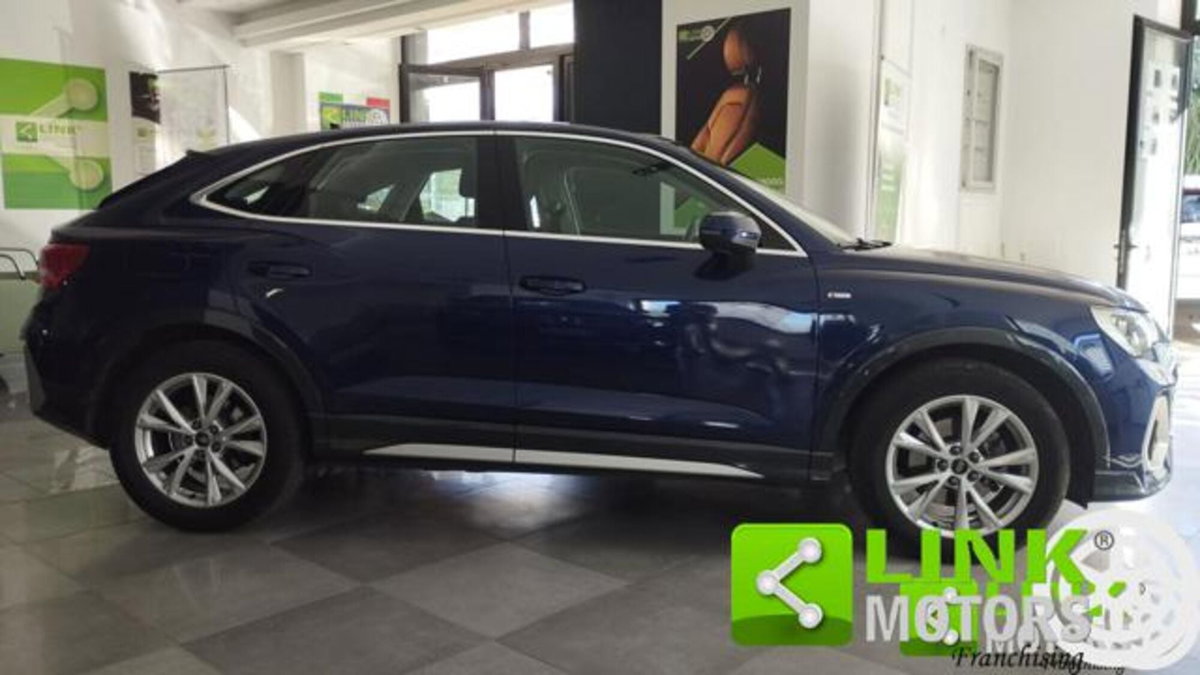 Audi Q3 Sportback 35 2.0 tdi Identity Black s-tronic (4)