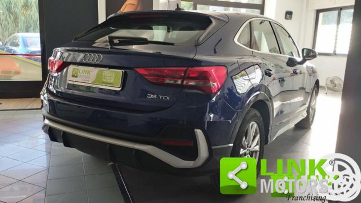 Audi Q3 Sportback 35 2.0 tdi Identity Black s-tronic (5)