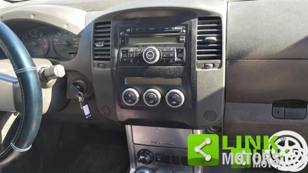 Nissan Navara 2.5 dCi 190CV 4 porte Double Cab LE Platinum (11)