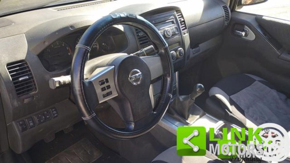 Nissan Navara 2.5 dCi 190CV 4 porte Double Cab LE Platinum (6)