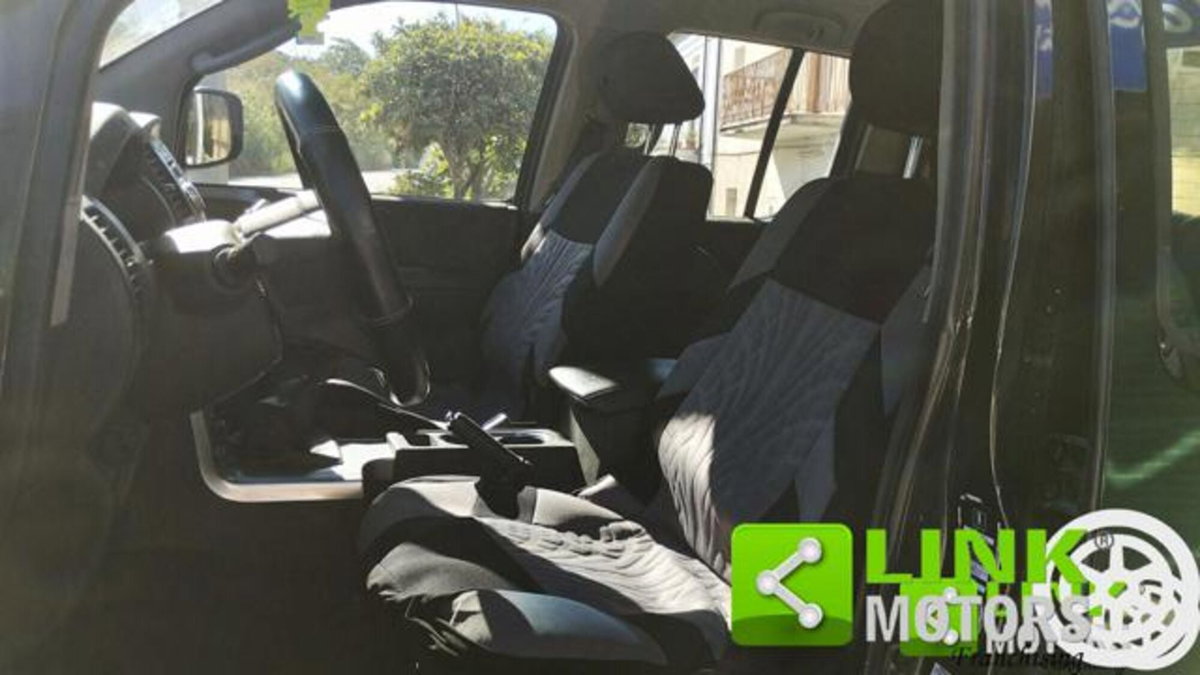 Nissan Navara 2.5 dCi 190CV 4 porte Double Cab LE Platinum (7)