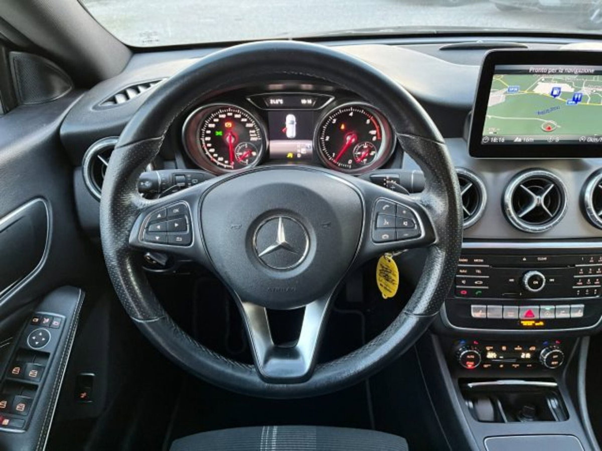 Mercedes-Benz CLA Shooting Brake 200 d Automatic 4Matic Shooting Brake Sport (20)