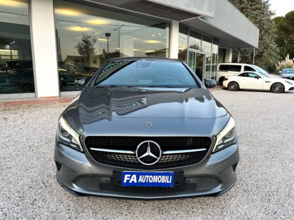 Mercedes-Benz CLA Shooting Brake 200 d Automatic 4Matic Shooting Brake Sport (3)