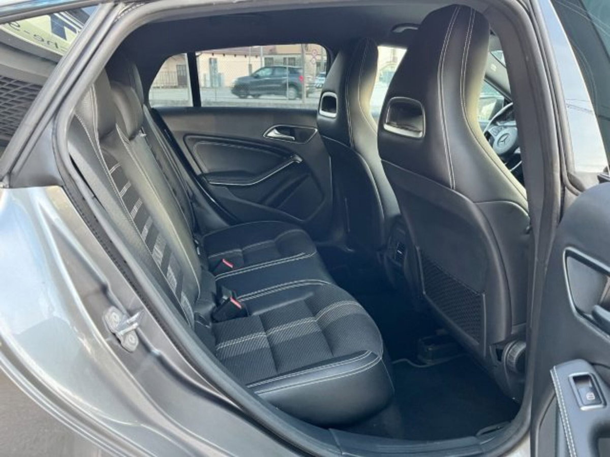 Mercedes-Benz CLA Shooting Brake 200 d Automatic 4Matic Shooting Brake Sport (9)