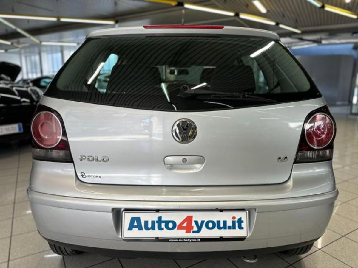 Volkswagen Polo 1.4 16V 5p. Trendline (17)