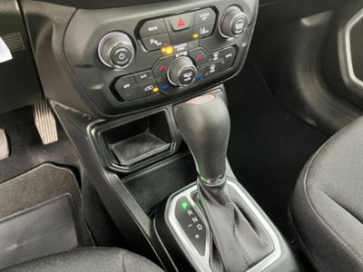 Jeep Renegade 1.6 Mjt DDCT 120 CV Business (12)