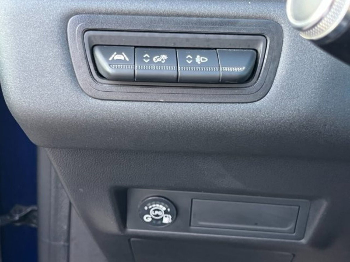 Renault Captur TCe 100 CV GPL FAP Zen (13)