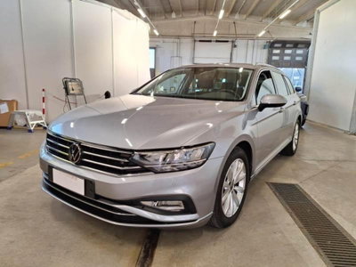 Volkswagen Passat 2.0 tdi scr Business 150cv dsg usata