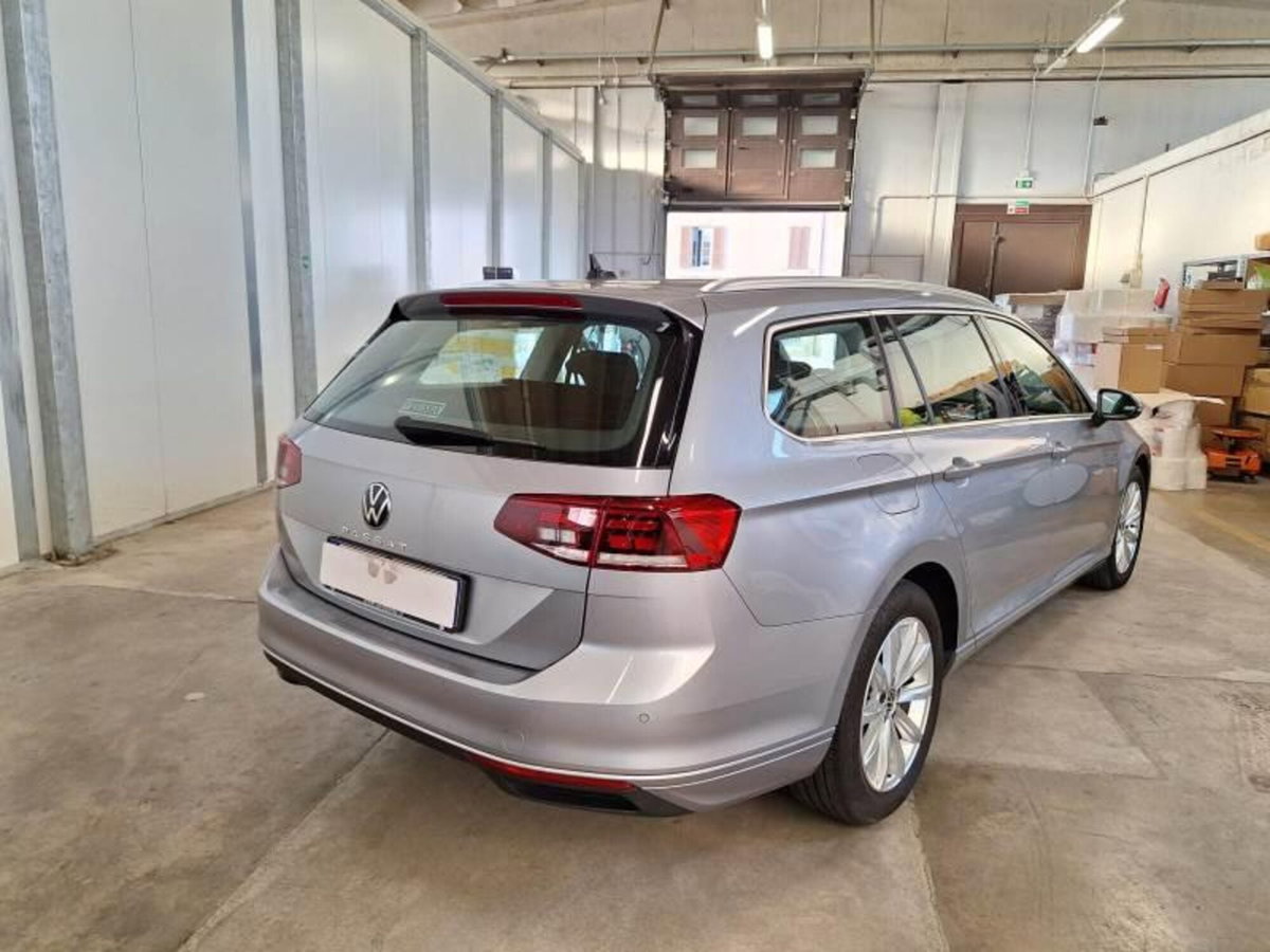 Volkswagen Passat 2.0 tdi scr Business 150cv dsg (2)