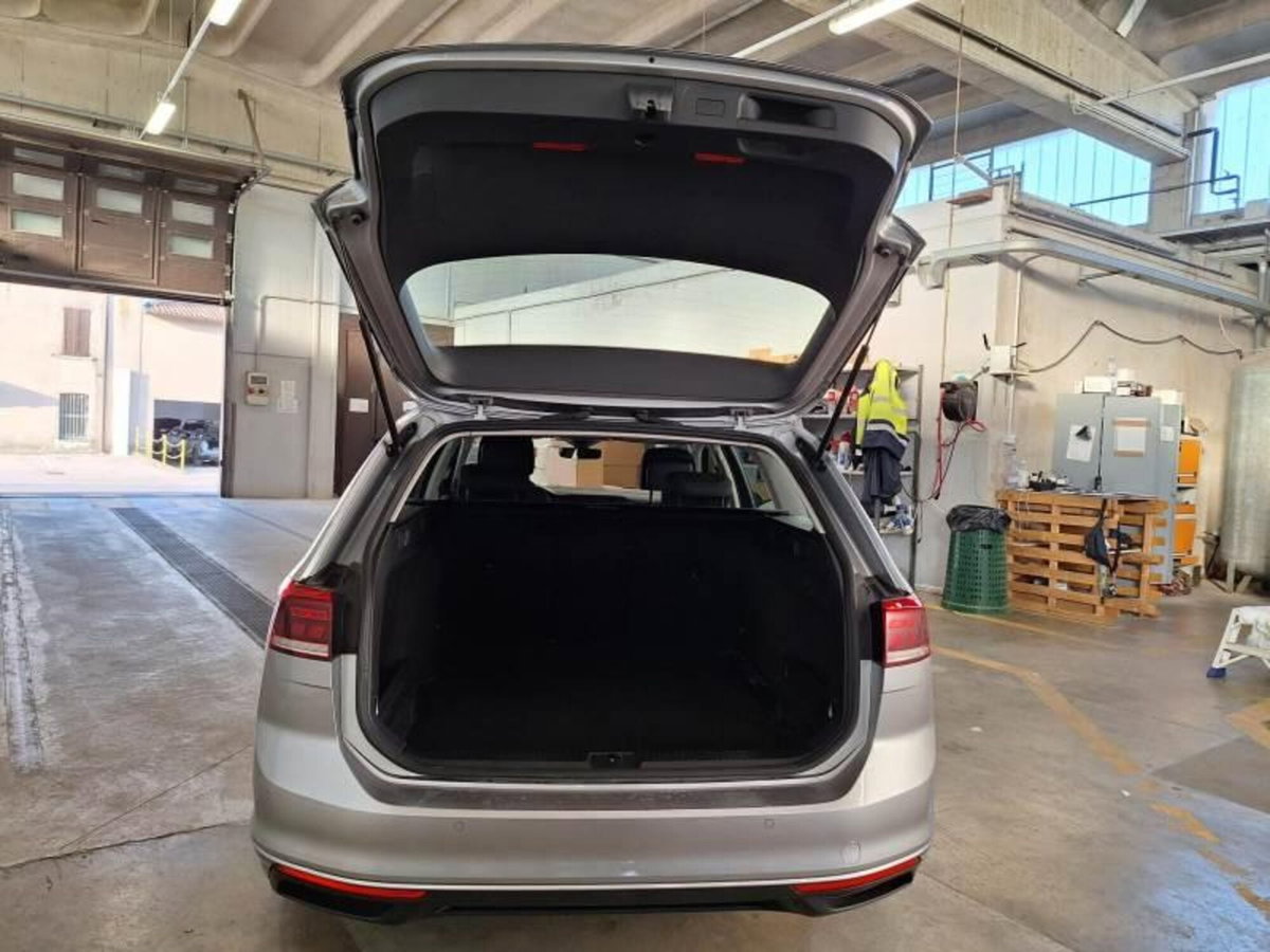 Volkswagen Passat 2.0 tdi scr Business 150cv dsg (7)