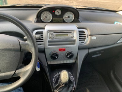 Lancia Ypsilon 1.2 69 CV Platinum (10)