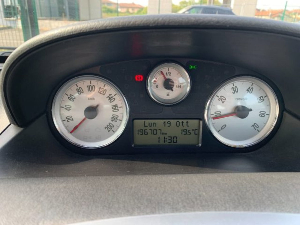 Lancia Ypsilon 1.2 69 CV Platinum (11)
