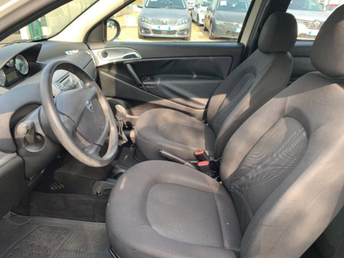 Lancia Ypsilon 1.2 69 CV Platinum (12)
